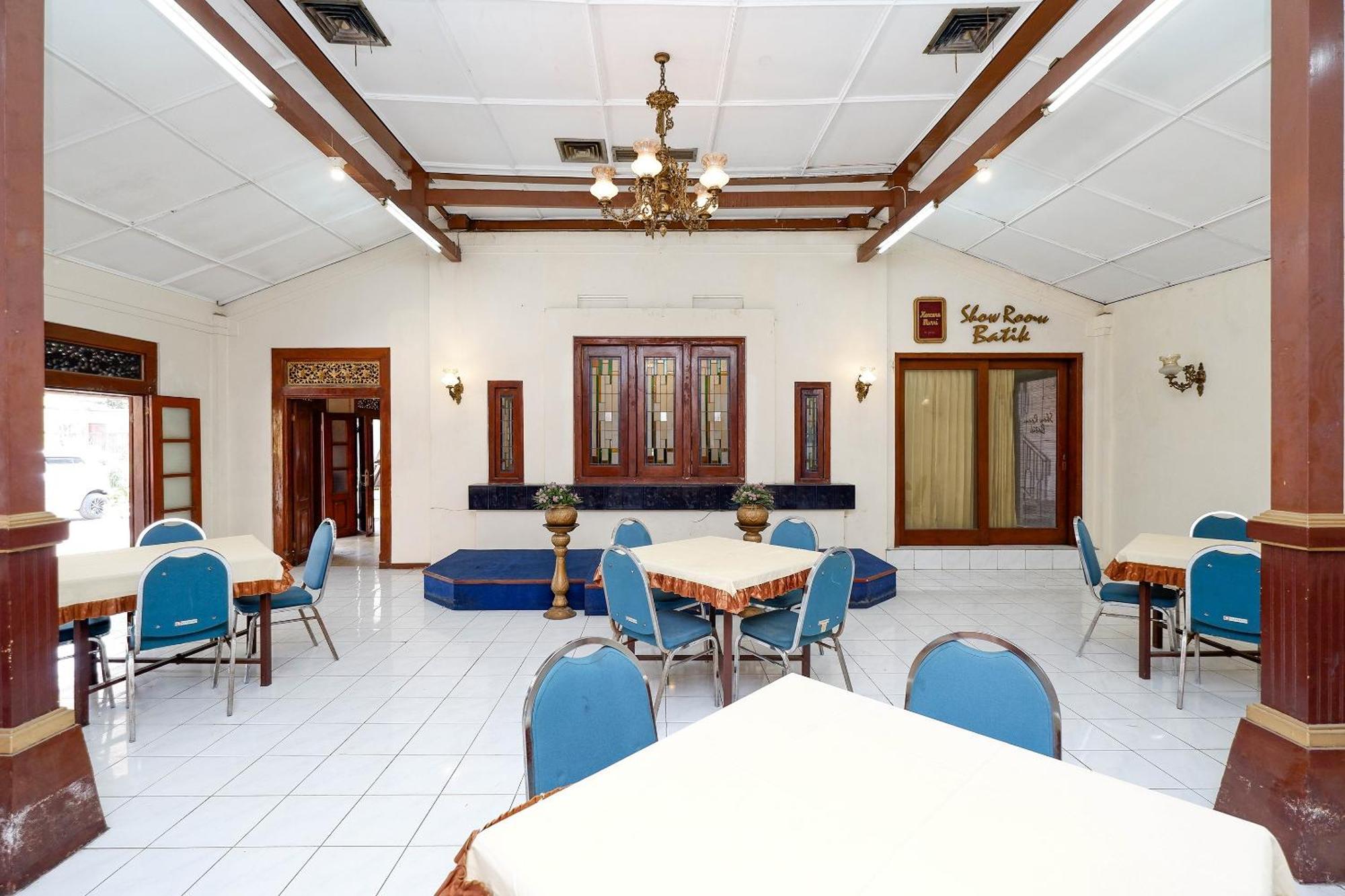 Surakarta  Super Oyo Capital O 1644 Hotel Griya Kencana מראה חיצוני תמונה